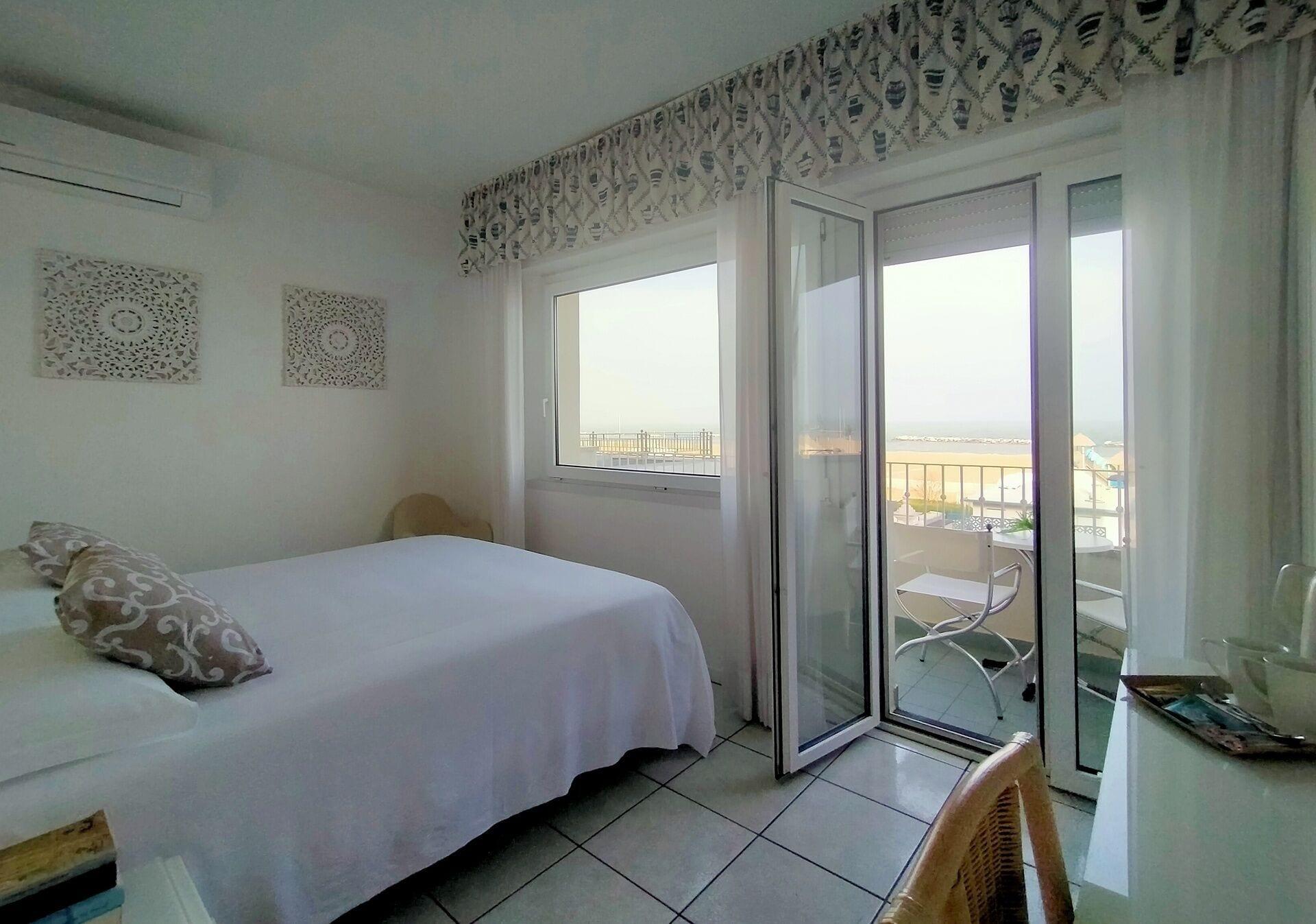 Luxor Beach Boutique Hotel Cattolica Buitenkant foto